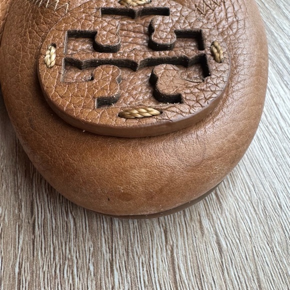 Tory Burch Travel Leather Flats with Leather Logo Ballet Flats - Picture 6 of 7